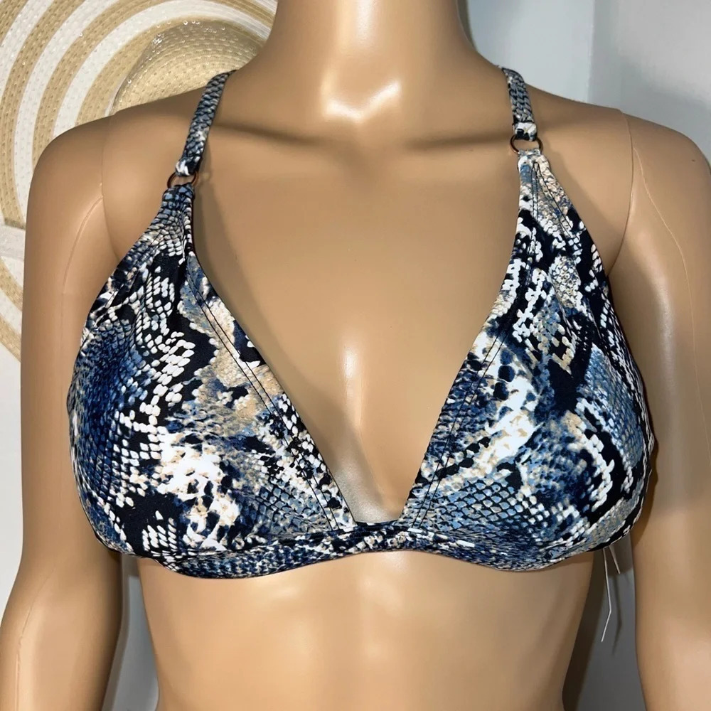 Shade&Shore,M, NWT, triangle, bikini top can be worn crisscross or straight back